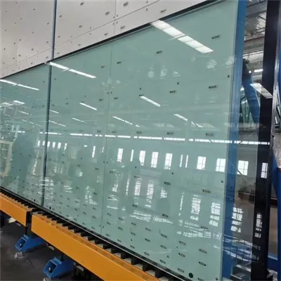 Hoe wordt floatglas weergegeven in Low-E-glas?